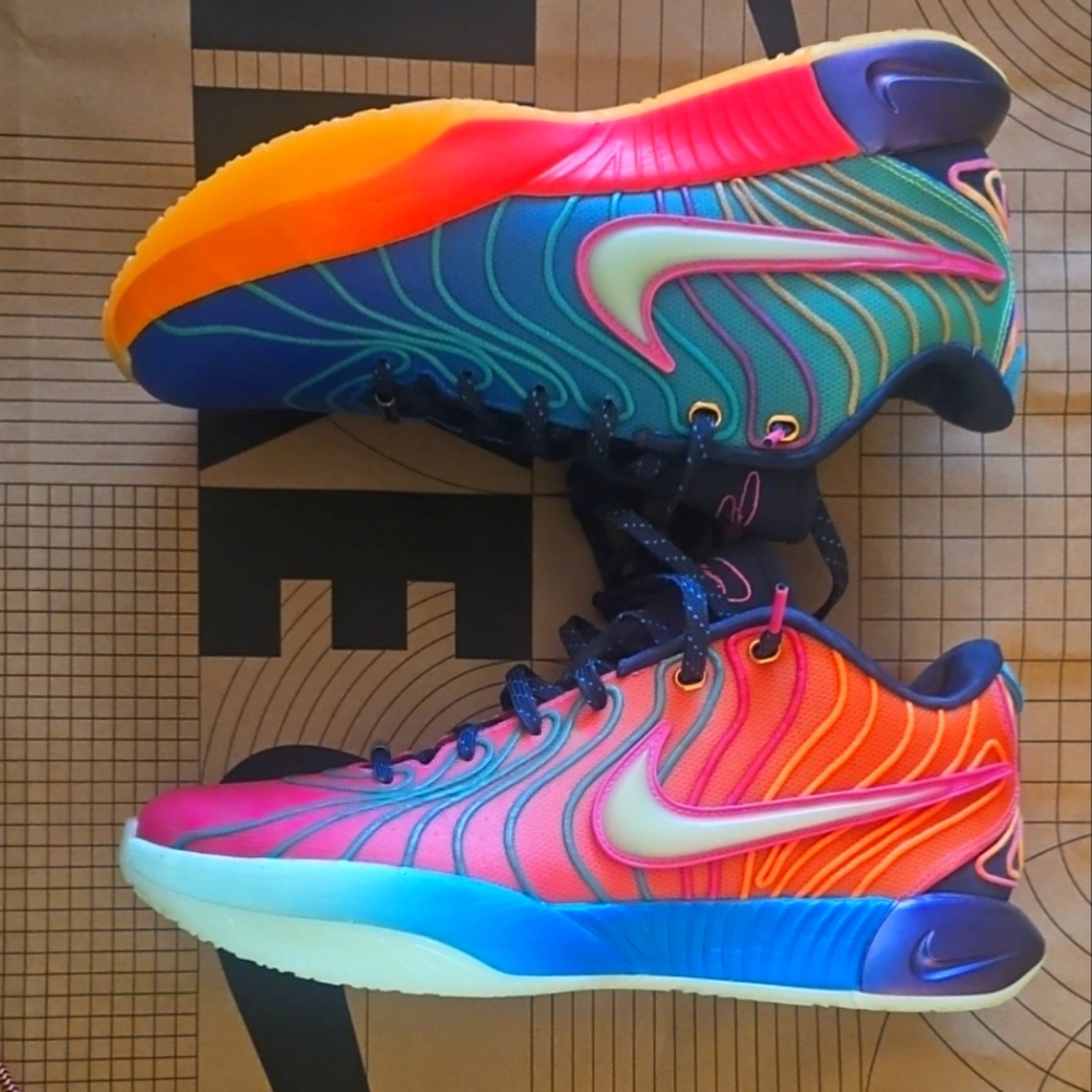 Lebron XXI Mens size 10 Multi Color
